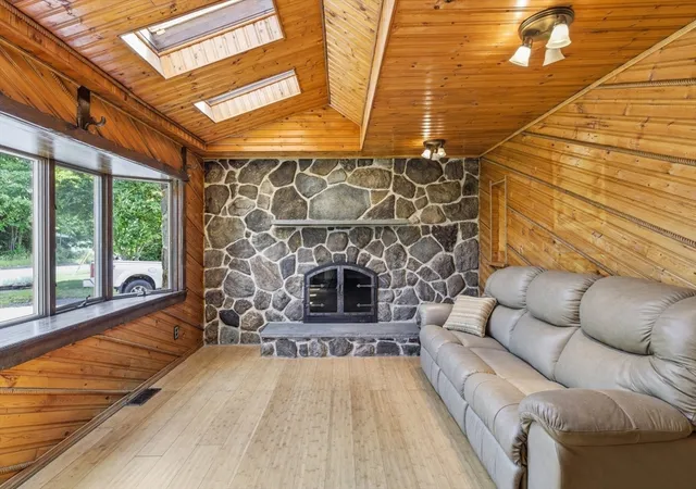 Photo 4 of Sale Pending at 925 West St, Ludlow, MA 01056 | MLS# 73531568 | Listing updated on 2026-06-24
