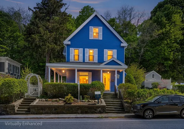 1st image of 468 Main St, Amesbury, MA 01913 | MLS# 73522256