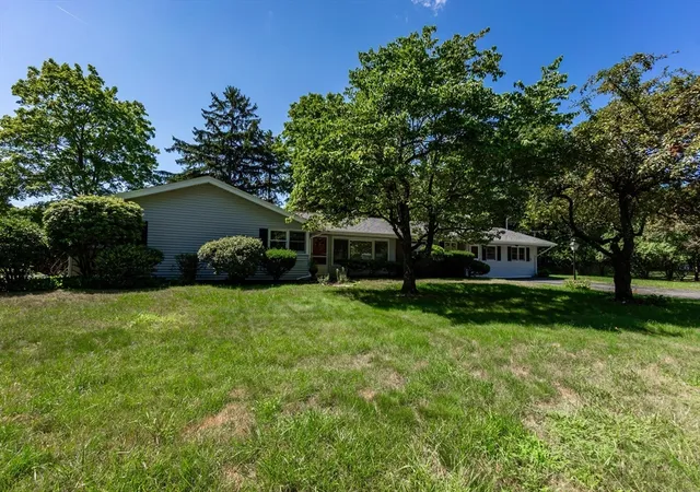 2nd image of 4 Craig Rd, Framingham, MA 01701 | MLS# 73568222