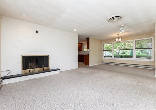 5th image of 4 Craig Rd, Framingham, MA 01701 | MLS# 73568222