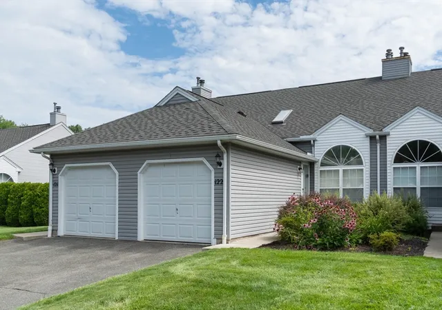 1st image of 122 Brookfield Ln #122, Agawam, MA 01001 | MLS# 73560475