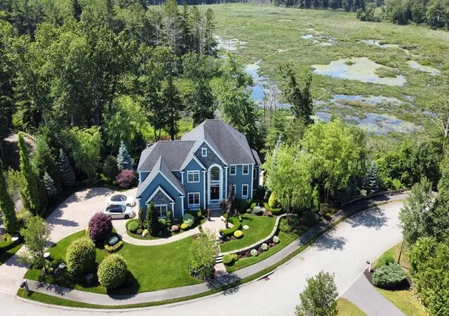 4th image of 10 Woodbury Ln, Middleton, MA 01949 | MLS# 73502242