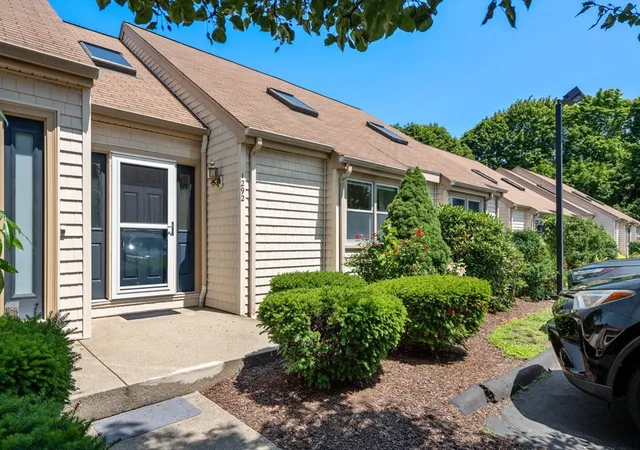 1st image of 1292 Commercial St #1292, East Weymouth, MA 02189 | MLS# 73556188