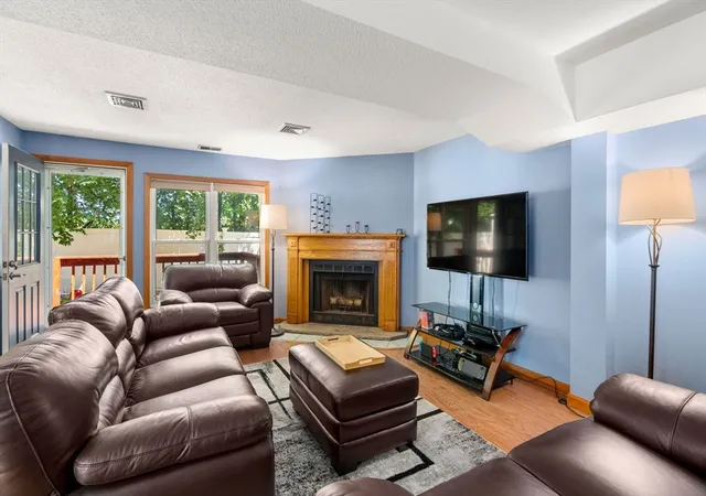 2nd image of 1292 Commercial St #1292, East Weymouth, MA 02189 | MLS# 73556188