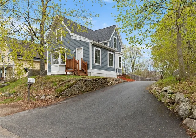 2nd image of 229 Highland St, South Hamilton, MA 01982 | MLS# 73540537