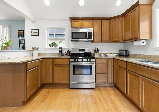3rd image of 229 Highland St, South Hamilton, MA 01982 | MLS# 73540537