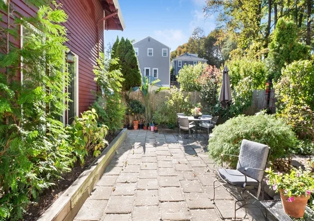 3rd image of 4 Coffin Court, Newburyport, MA 01950 | MLS# 73551348