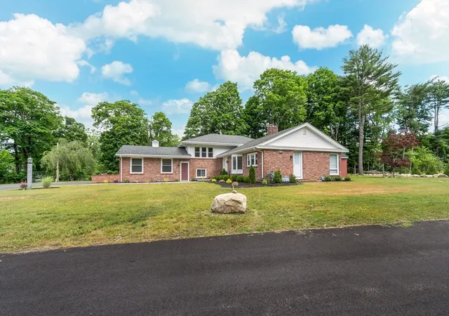 3rd image of 755 Main Street, Hanover, MA 02339 | MLS# 73540453