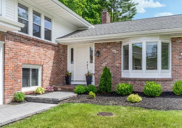 4th image of 755 Main Street, Hanover, MA 02339 | MLS# 73540453