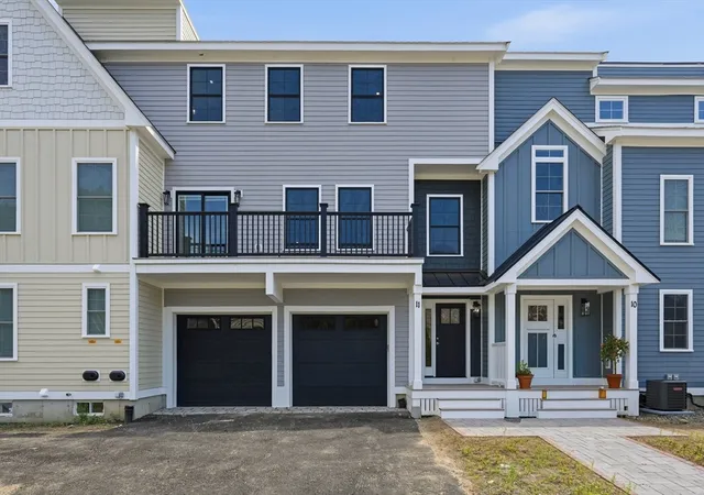 Photo 3 of Single family home for sale at 11 Washington St, Ipswich, MA 01938 | MLS# 73532681 | Listing updated on 2026-07-21