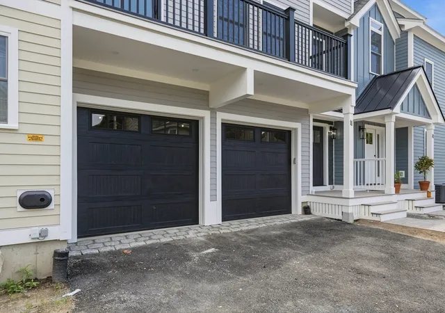 Photo 4 of Single family home for sale at 11 Washington St, Ipswich, MA 01938 | MLS# 73532681 | Listing updated on 2026-07-21