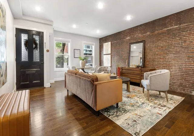 Homes for sale in Boston, MA | 62 64 Elm St #1, Boston, MA 02129 | MLS# 73525803