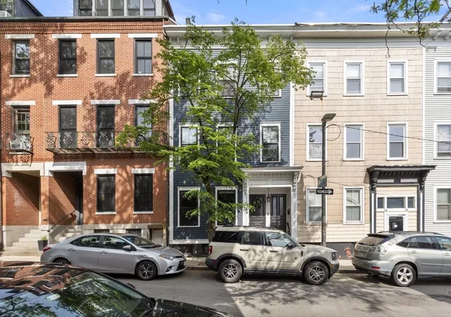 Homes for sale in Boston, MA | 62 64 Elm St #1, Boston, MA 02129 | MLS# 73525803