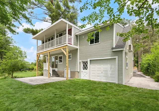 2nd image of 86 Lakeview Ave, Taunton, MA 02780 | MLS# 73536511