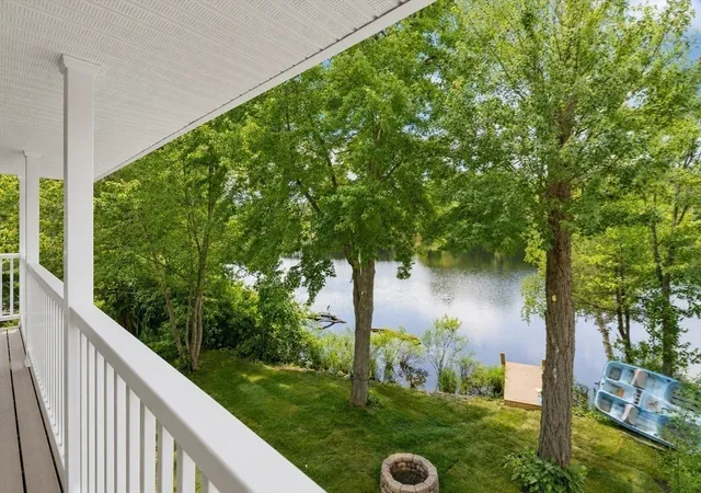 3rd image of 86 Lakeview Ave, Taunton, MA 02780 | MLS# 73536511