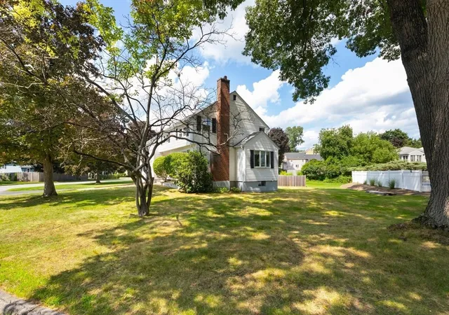 Photo 3 of Single family home for sale at 4 Mayflower, Stoneham, MA 02180 | MLS# 73569491 | Listing updated on 2026-09-11