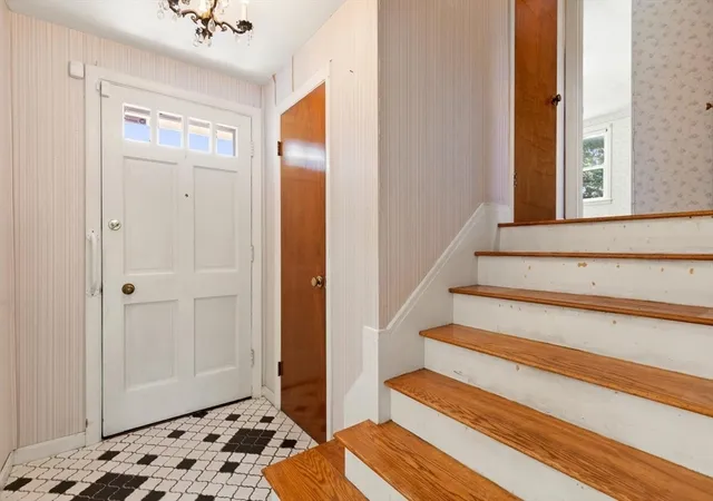 Photo 4 of Single family home for sale at 4 Mayflower, Stoneham, MA 02180 | MLS# 73569491 | Listing updated on 2026-09-11