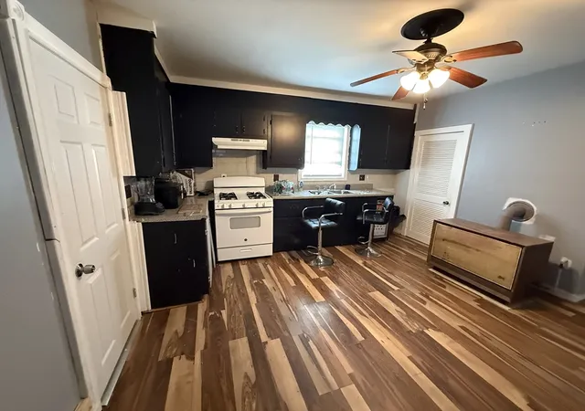3rd image of 117 Austin St, New Bedford, MA 02740 | MLS# 73445495