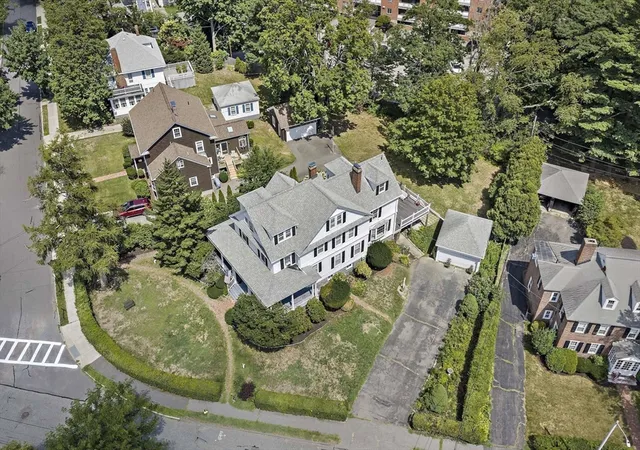 4th image of 34 Avon Way, Quincy, MA 02169 | MLS# 73567468