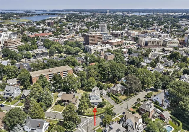 5th image of 34 Avon Way, Quincy, MA 02169 | MLS# 73567468