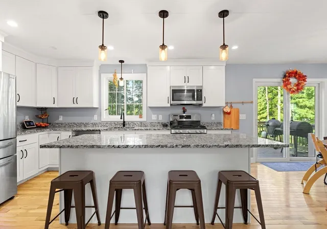 4th image of 17 Pond Edge Trl, Wareham, MA 02571 | MLS# 73510270