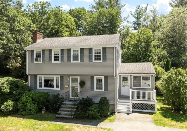 1st image of 7 Susan Dr, North Reading, MA 01864 | MLS# 73559453