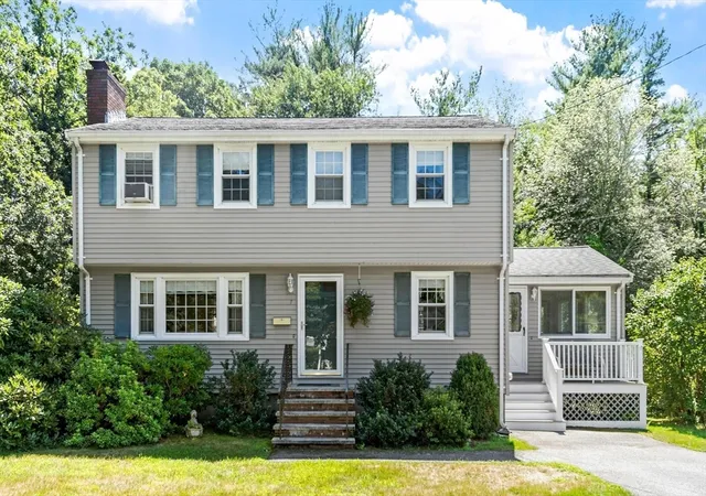 2nd image of 7 Susan Dr, North Reading, MA 01864 | MLS# 73559453