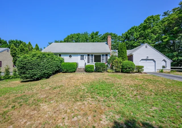 2nd image of 295 Westwind Cir, Osterville, MA 02655 | MLS# 73544012