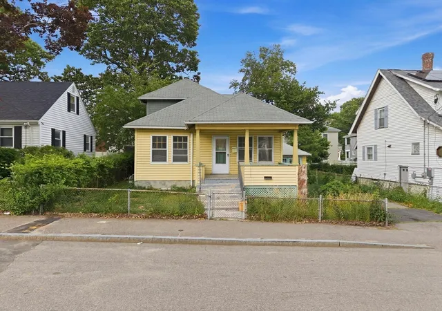 4th image of 100 Taunton, Hyde Park, MA 02136 | MLS# 73557269