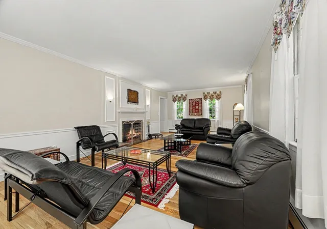 5th image of 192 Peakham Rd, Sudbury, MA 01776 | MLS# 73529944