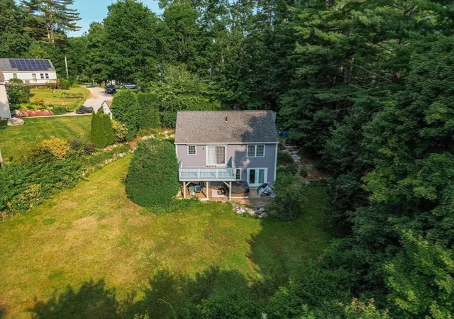 2nd image of 17 Atwater Pl, West Brookfield, MA 01585 | MLS# 73562363