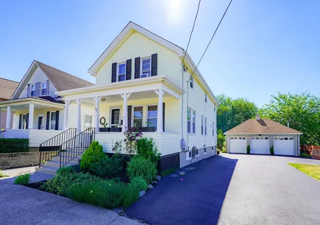 Homes for sale in East Providence, RI | 31 Fenmoor St, East Providence, RI 02914 | MLS# 73537019
