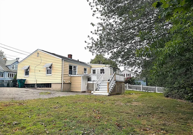 5th image of 21 Stanwood St, Lynn, MA 01904 | MLS# 73557196