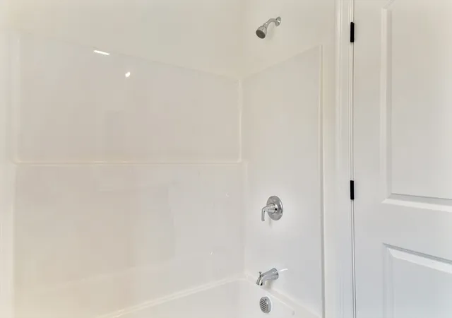 Homes for sale in Uxbridge, MA | 22a Crownshield #22A, Uxbridge, MA 01569 | MLS# 73533772