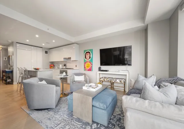 Homes for sale in Boston, MA | 133 Seaport Boulevard #716, Boston, MA 02210 | MLS# 73505345