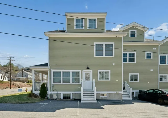 Homes for sale in Upton, MA | 140 Main St #B, Upton, MA 01568 | MLS# 73500996
