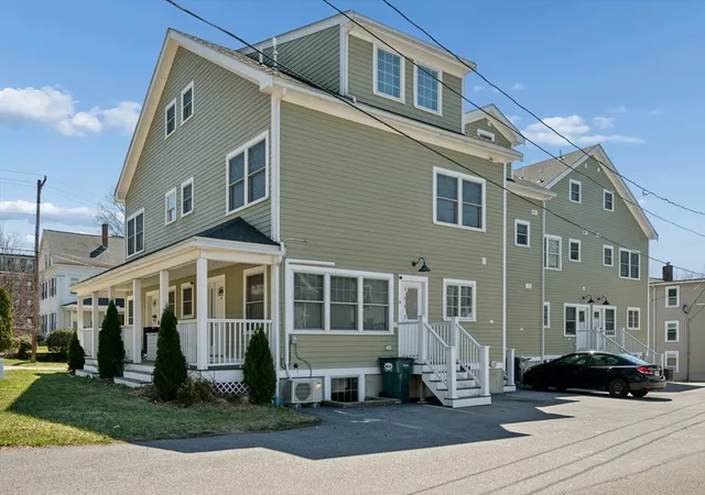 Homes for sale in Upton, MA | 140 Main St, Upton, MA 01568