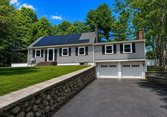 Homes for sale in Walpole, MA | 40 Neal St, Walpole, MA 02081 | MLS# 73545721