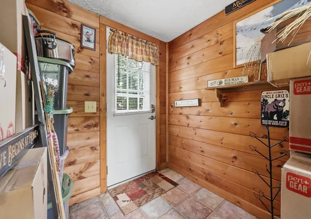 Photo 3 of Sale Pending at 4 Olive Dr, Leominster, MA 01453 | MLS# 73567233 | Listing updated on 2026-09-28