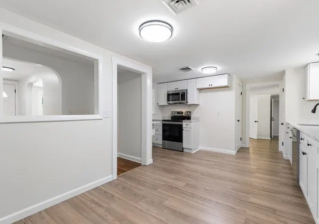 3rd image of 109 Lenox St, Brockton, MA 02301 | MLS# 73549451