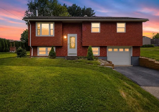 Homes for sale in Spencer, MA | 6 Old Farm Road, Spencer, MA 01562 | MLS# 73539308