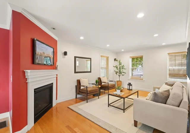Homes for sale in Salem, MA | 142 Brg St, Salem, MA 01970