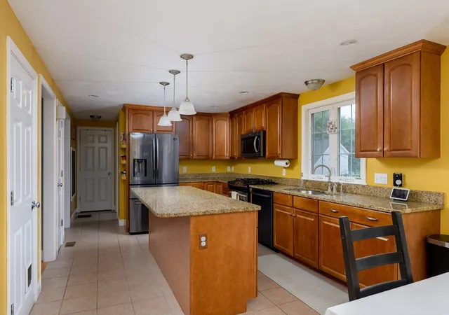 Homes for sale in Rutland, MA | 9 Cameron Dr, Rutland, MA 01543 | MLS# 73546859