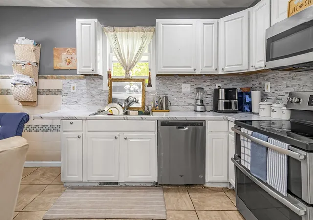 Homes for sale in Lawrence, MA | 14 Tyler St #1, Lawrence, MA 01843 | MLS# 73517582
