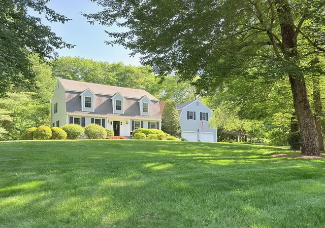 Homes for sale in Walpole, MA | 19 Bubbling Brook Rd, Walpole, MA 02081 | MLS# 73548055