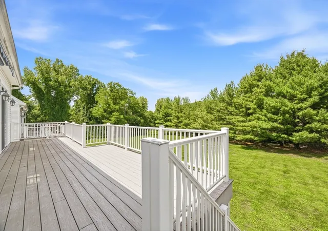 2nd image of 605 Middle St, Braintree, MA 02184