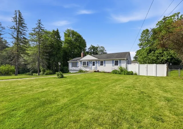 Homes for sale in East Longmeadow, MA | 33 Alandale Dr, East Longmeadow, MA 01028 | MLS# 73544096