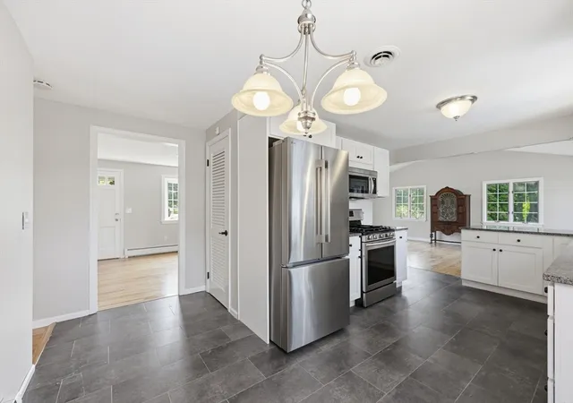 Homes for sale in East Longmeadow, MA | 33 Alandale Dr, East Longmeadow, MA 01028 | MLS# 73544096