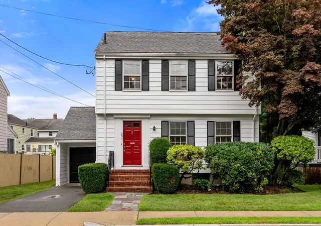 Photo 2 of Sale Pending at 204 Thacher St, Milton, MA 02186 | MLS# 73562524 | Listing updated on 2026-09-10
