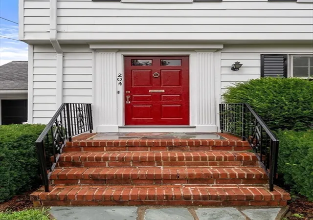 Photo 3 of Sale Pending at 204 Thacher St, Milton, MA 02186 | MLS# 73562524 | Listing updated on 2026-09-10